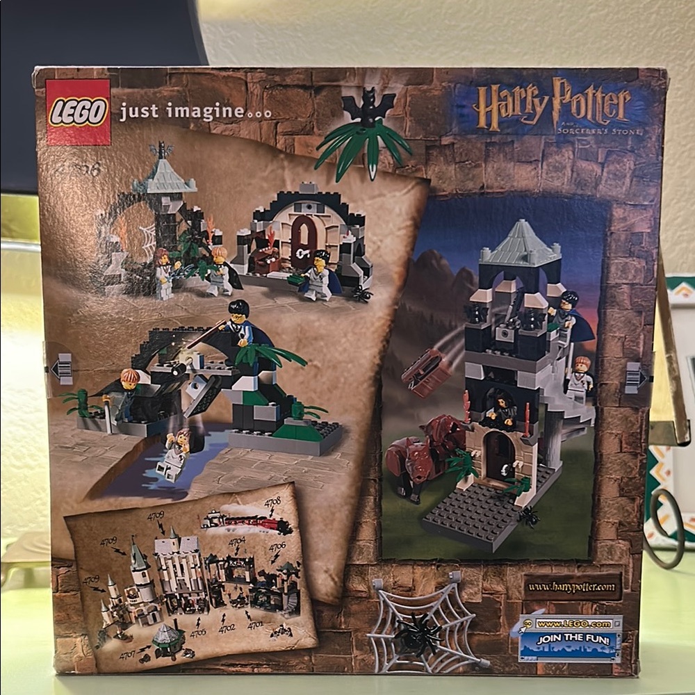 LEGO Harry Potter Forbidden Corridor Set RARE - Picture 6 of 9